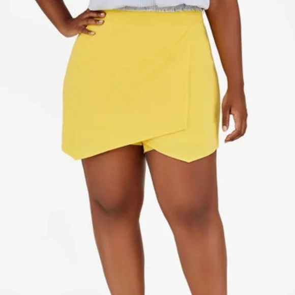 *New* ENVELOPE HEM SOLID SKORT - Picture 2 of 3